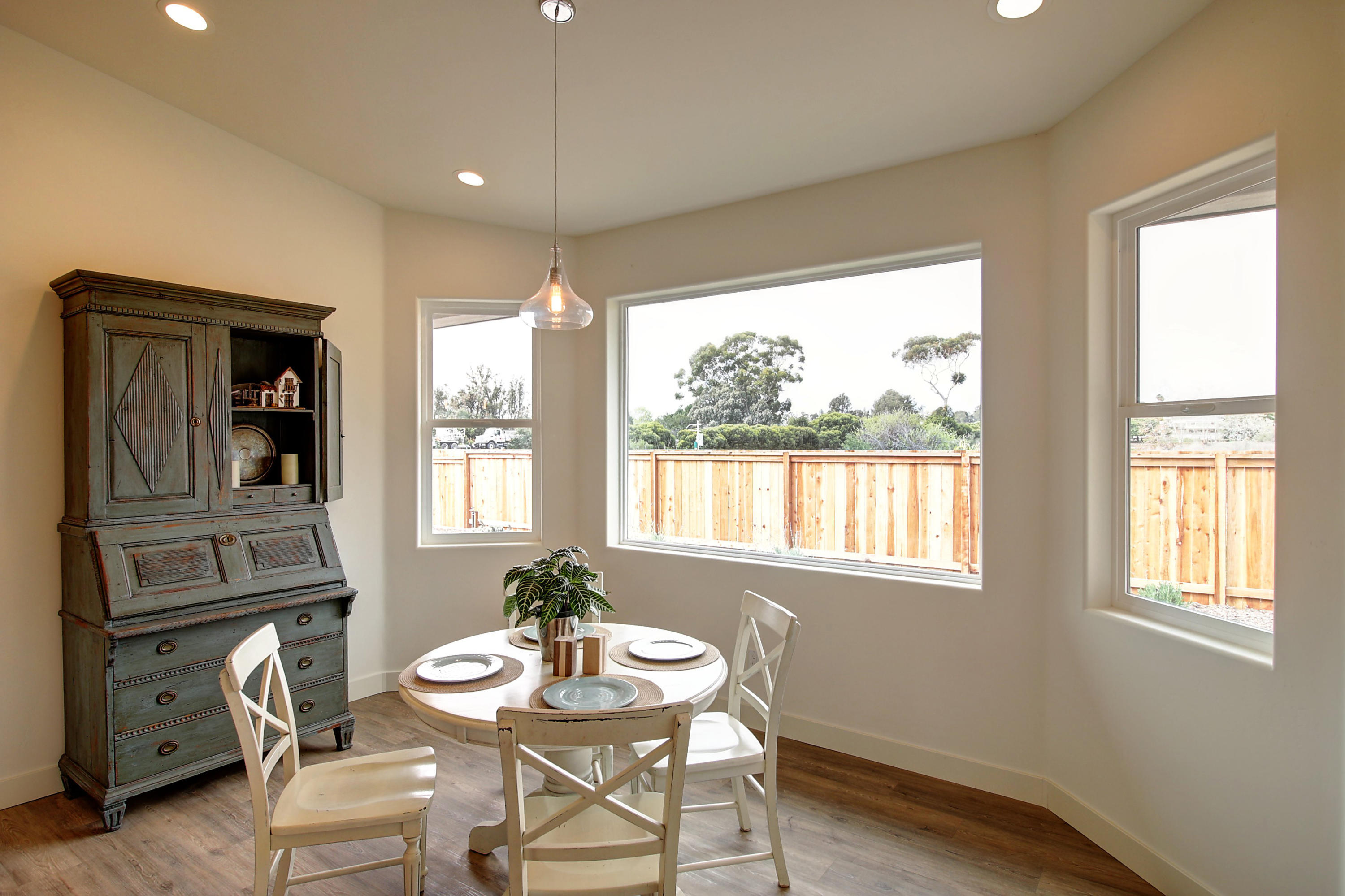 3 Baker Lane Goleta, CA 93117 - Photo 11 of 41 breakfast area