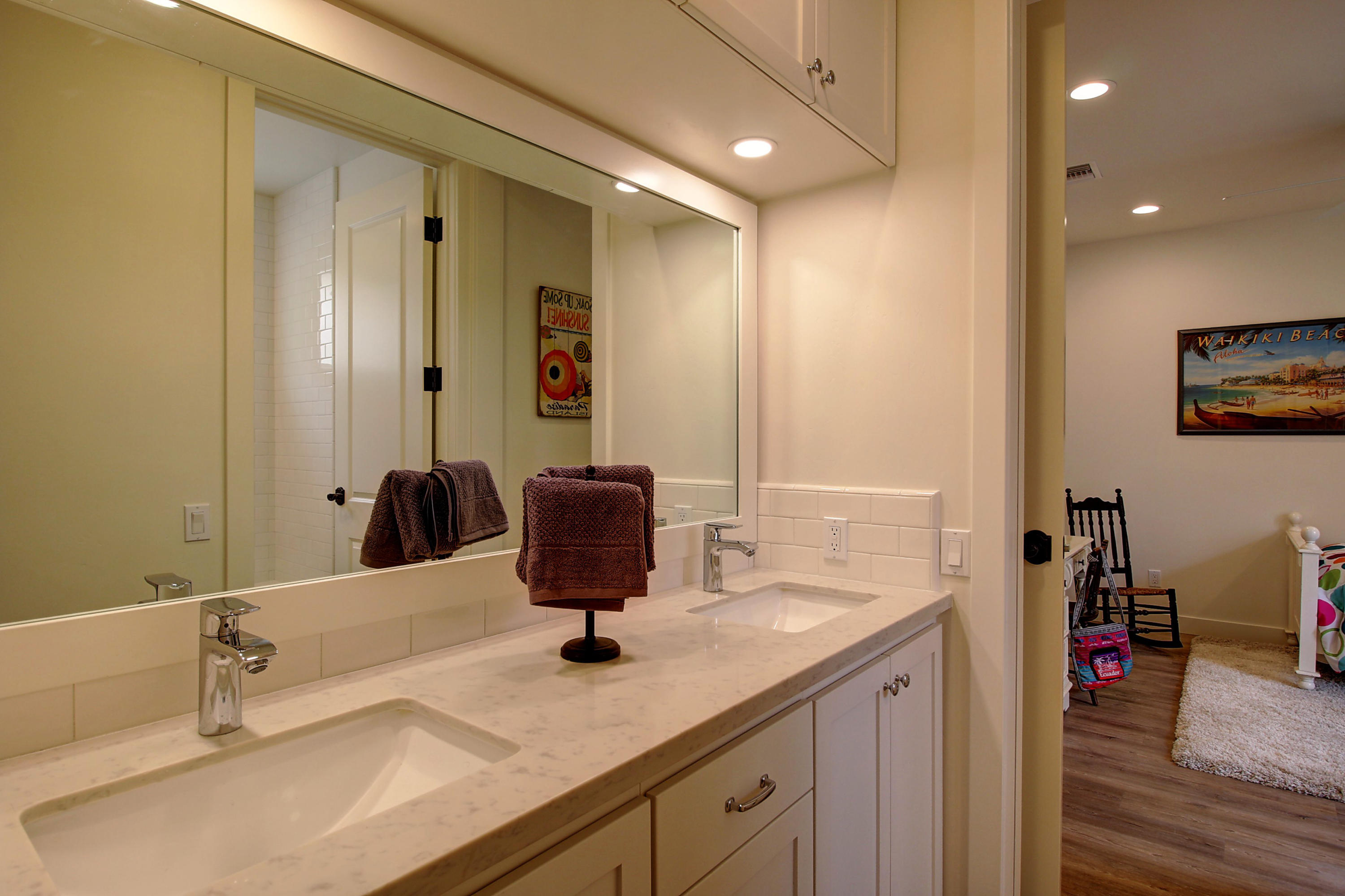 3 Baker Lane Goleta, CA 93117 - Photo 27 of 41 middle bath