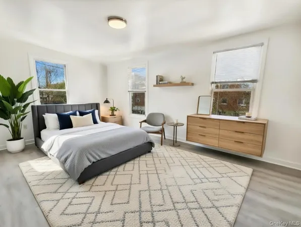 $3,483 | 611 St Lawrence Avenue, Unit 2 | Soundview