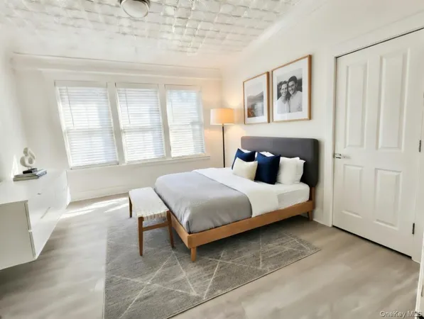 $3,483 | 611 St Lawrence Avenue, Unit 2 | Soundview