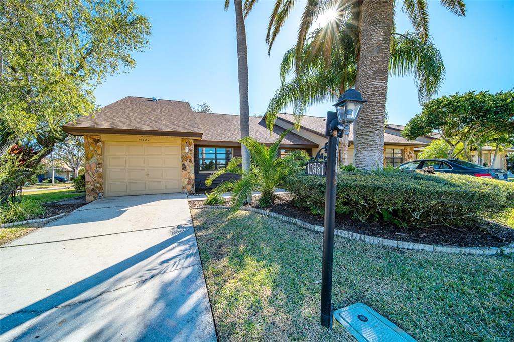 10381 98th Street North Largo, FL 33773 - Photo 1 of 41