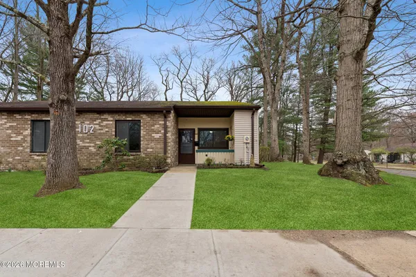 $350,000 | 102 Arrowood Road, Unit B, Manalapan, NJ 07726