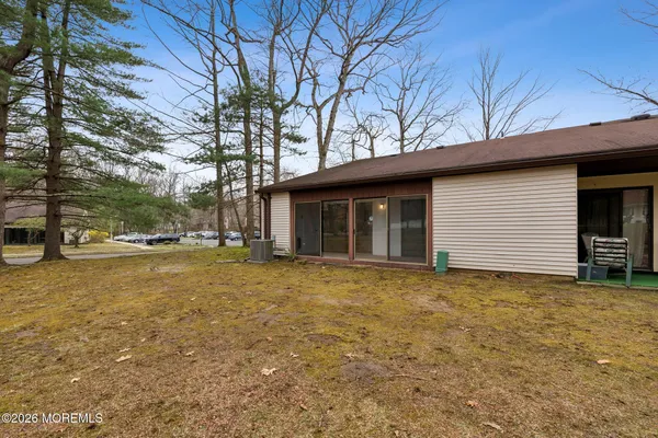 $350,000 | 102 Arrowood Road, Unit B, Manalapan, NJ 07726