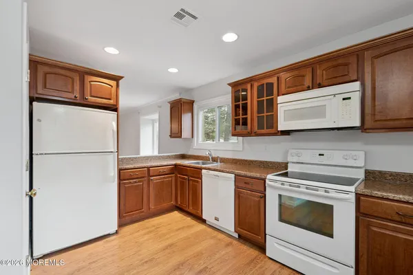$350,000 | 102 Arrowood Road, Unit B, Manalapan, NJ 07726