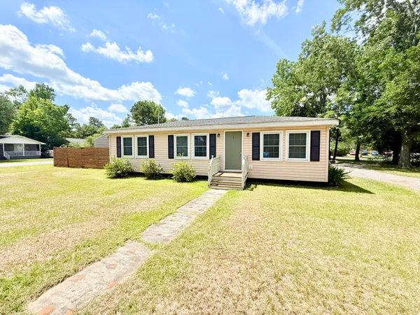 $300,000 | 201 Heatley Street, Moncks Corner, SC 29461