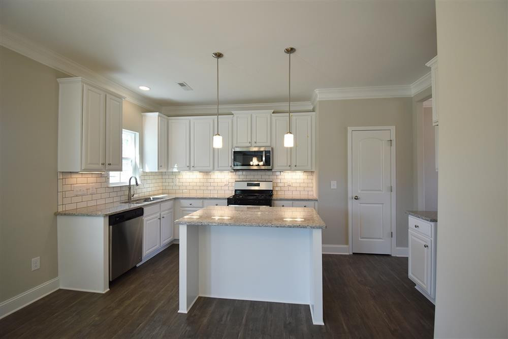 487 Thompson Road, Unit 102 Graham, NC 27253 - Photo 5 of 14 Gallery Image 5