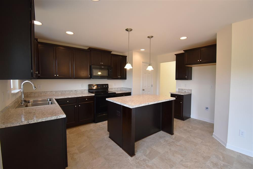487 Thompson Road, Unit 102 Graham, NC 27253 - Photo 6 of 14 Gallery Image 6