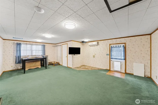 $799,500 | 5318 West Tapps Drive East, Lake Tapps, WA 98391