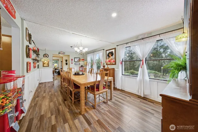 $799,500 | 5318 West Tapps Drive East, Lake Tapps, WA 98391