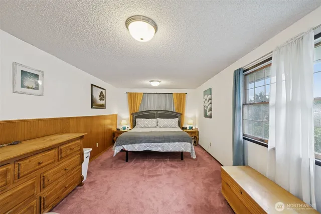 $799,500 | 5318 West Tapps Drive East, Lake Tapps, WA 98391