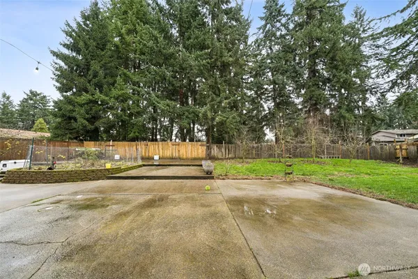$749,950 | 5318 West Tapps Drive East, Lake Tapps, WA 98391