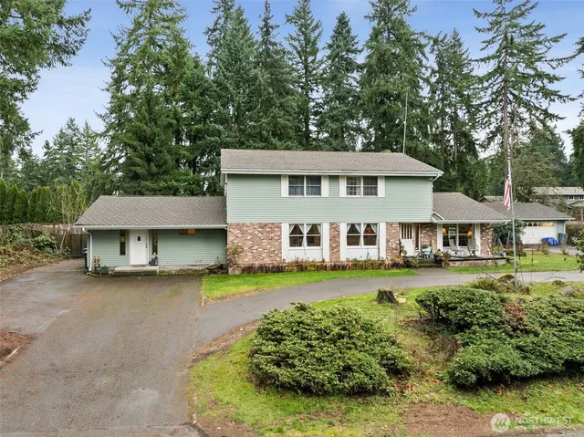 $799,500 | 5318 West Tapps Drive East, Lake Tapps, WA 98391