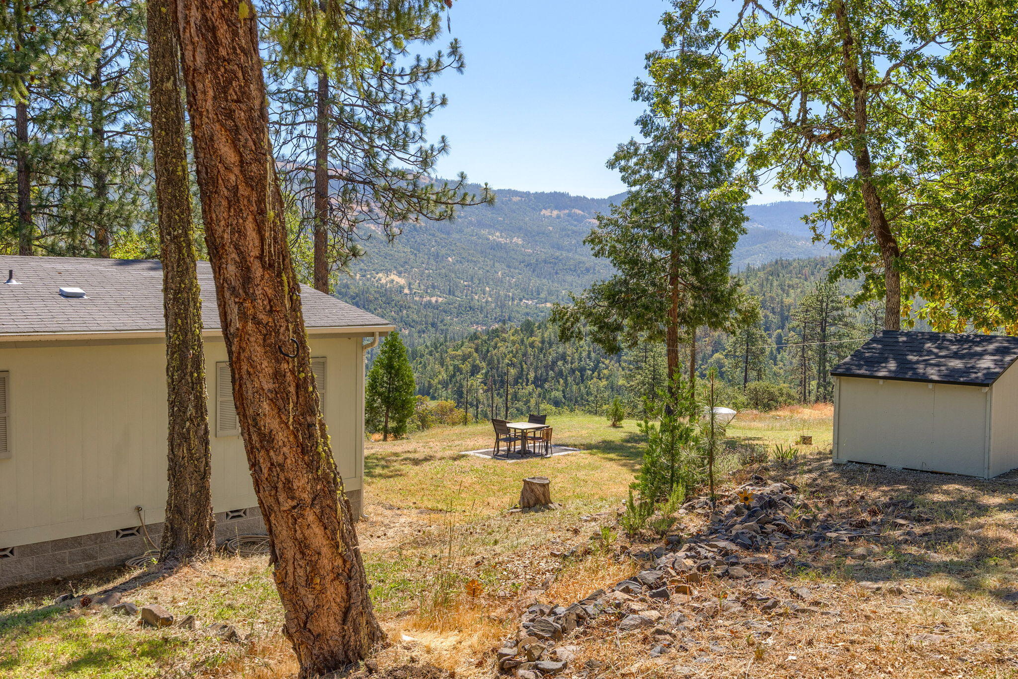 8080 East Antelope Road Eagle Point, OR 97524 - Photo 24 of 35 Apx8080EA (6)