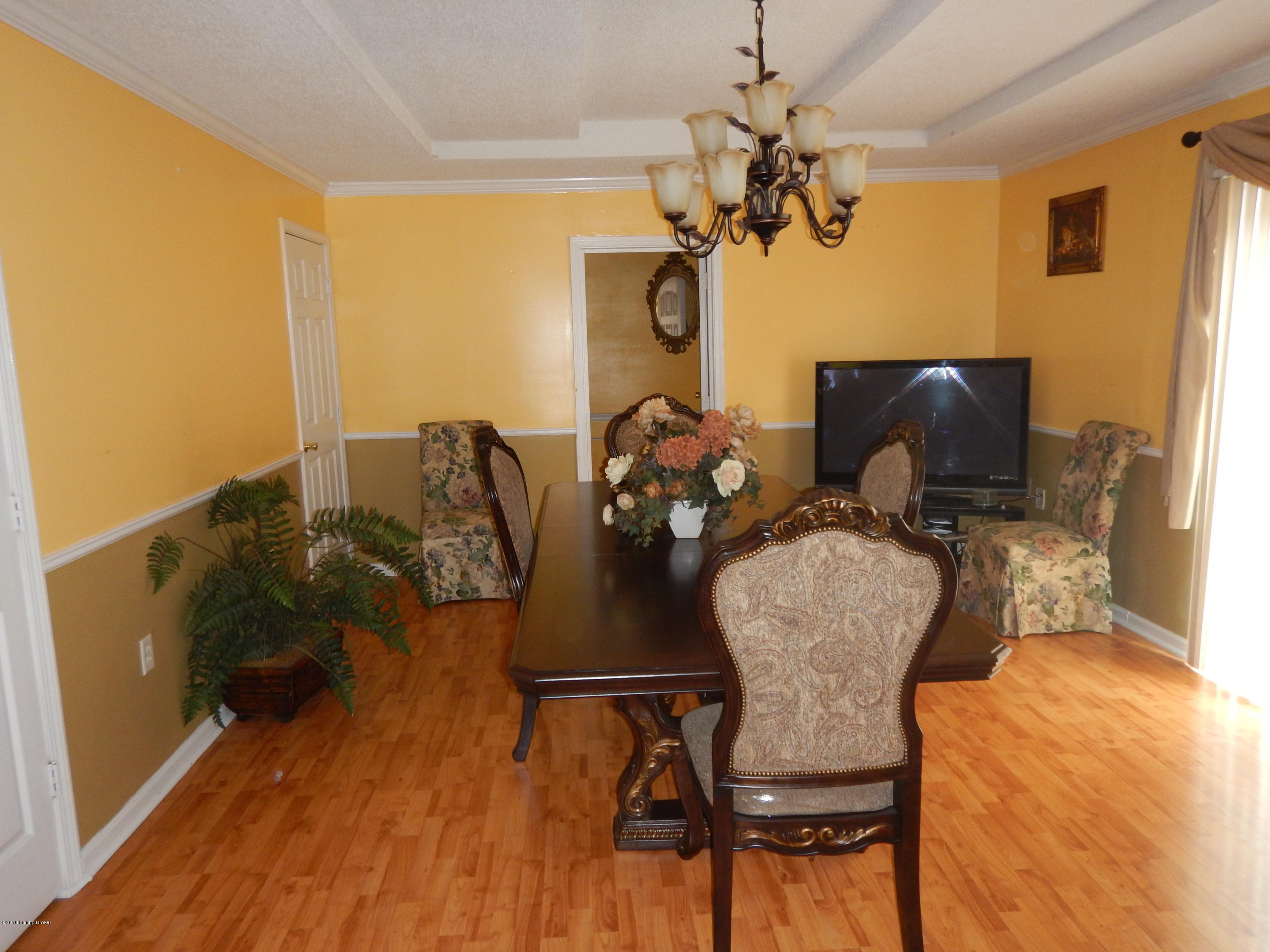 8713 Moody Road Louisville, KY 40219 - Photo 13 of 18 DSCN0809