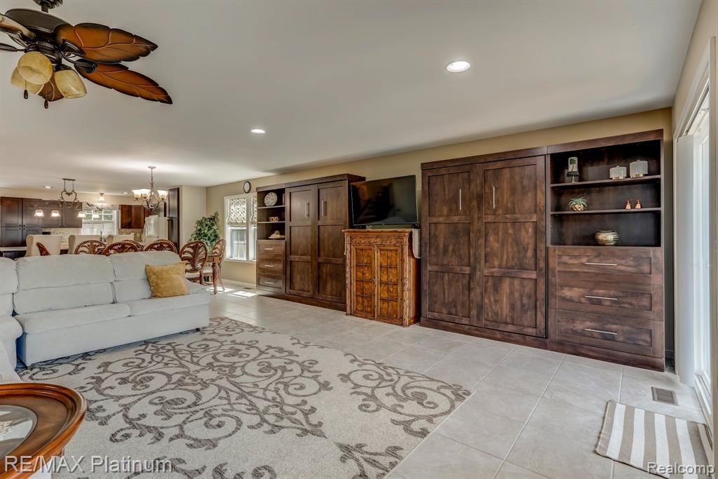 5307 Dickson Street Howell, MI 48843 - Photo 13 of 37