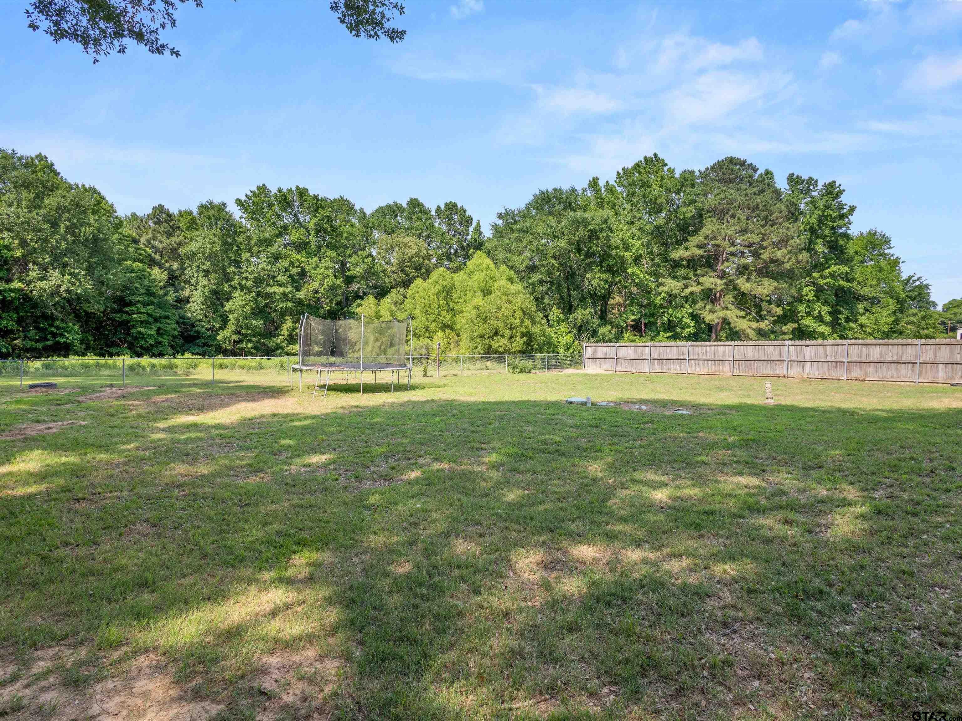 4367 North White Oak Road Gladewater, TX 75647 - Photo 5 of 34