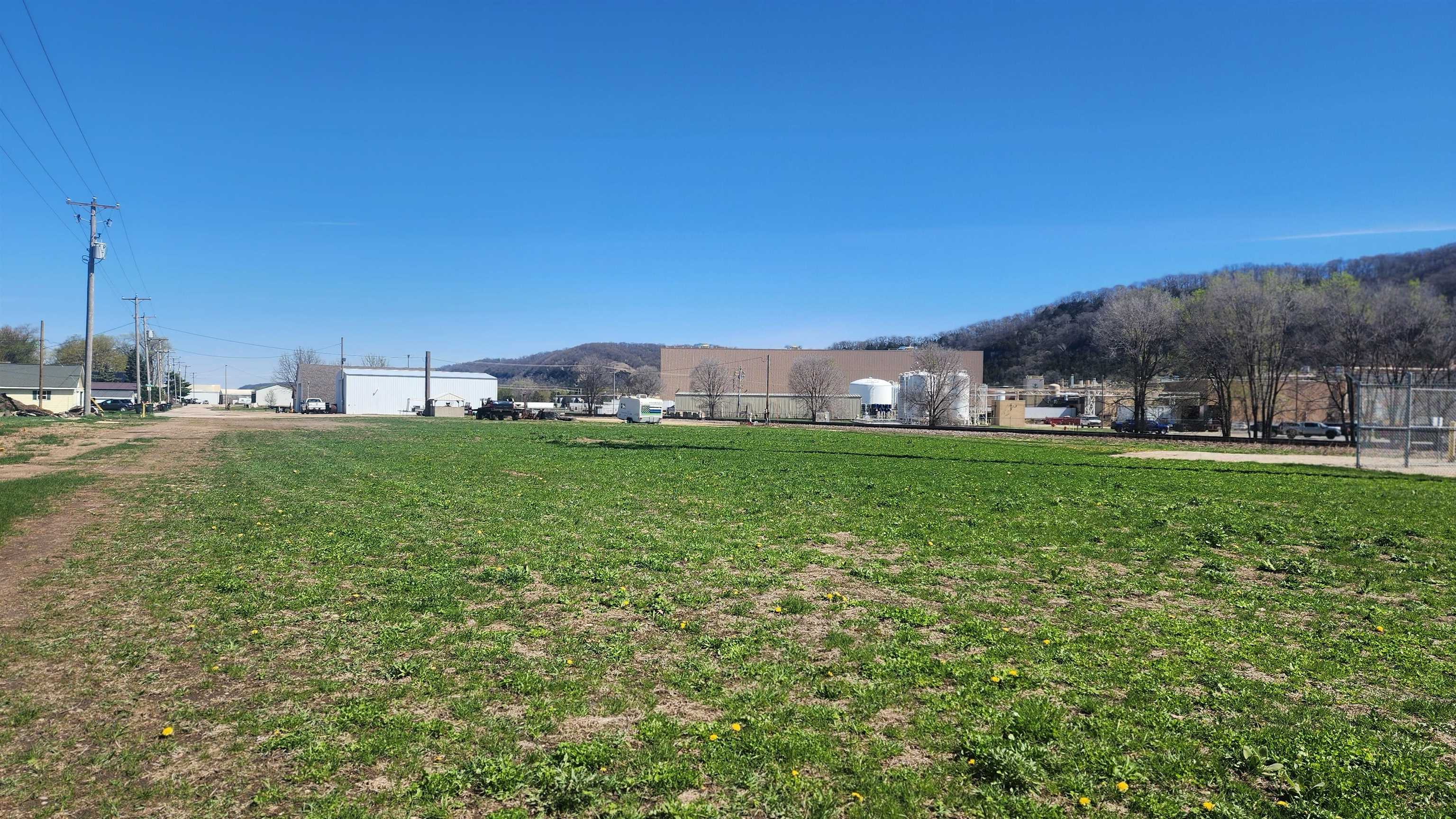 314 East Pine Street Prairie du Chien, WI 53821 - Photo 5 of 10