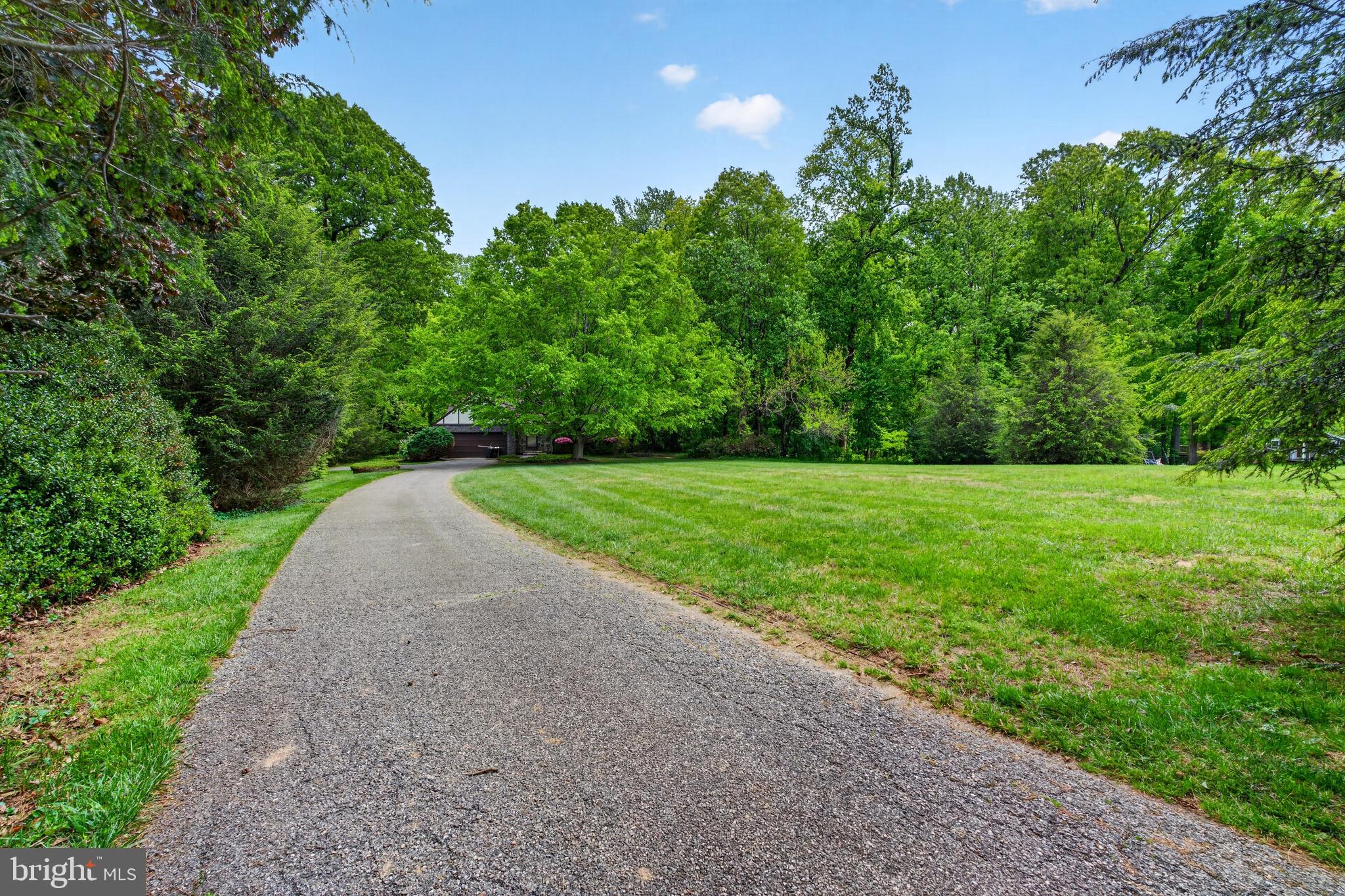 17201 Whiteley Road Monkton, MD 21111 - Photo 42 of 47 a view of a garden with a tree