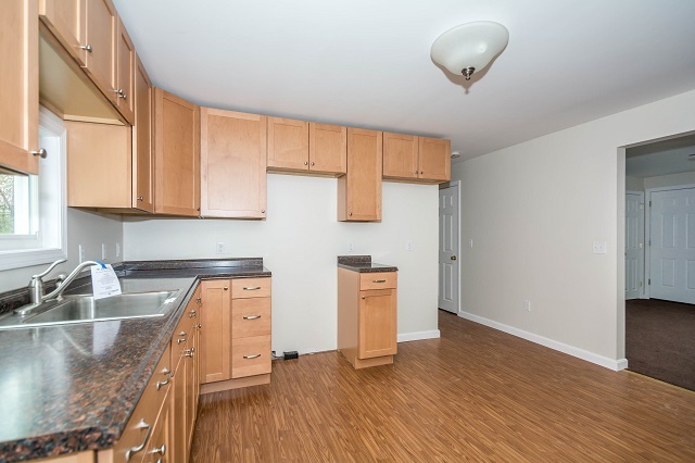 87 Barretts Hill Road, Unit B Hudson, NH 03051 - Photo 11 of 16