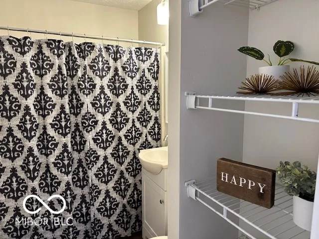 $179,500 | 2000 North Cherry Street, Columbus, IN 47201