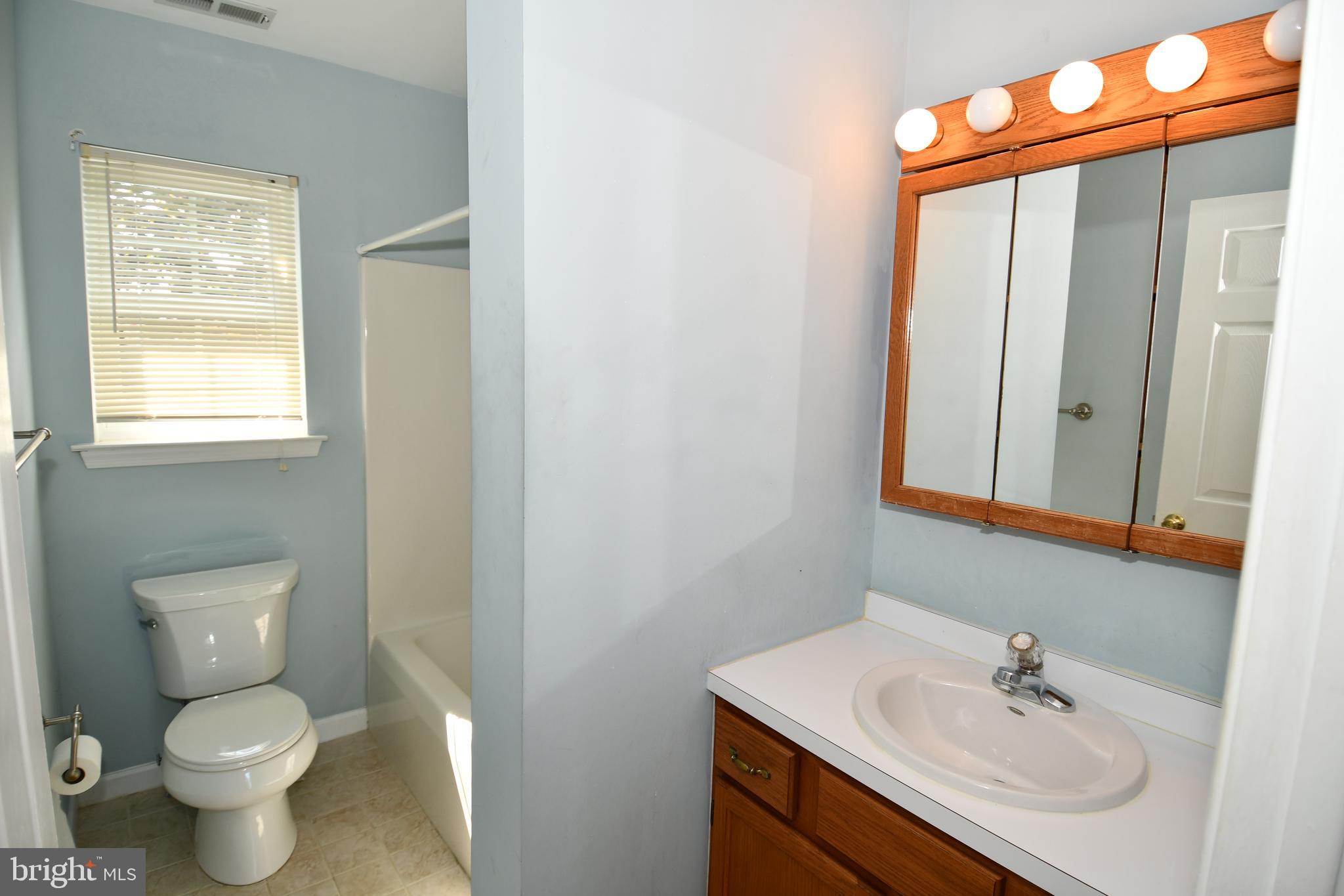 6 Almond Road Burlington, NJ 08016 - Photo 18 of 34 Gallery Image 18