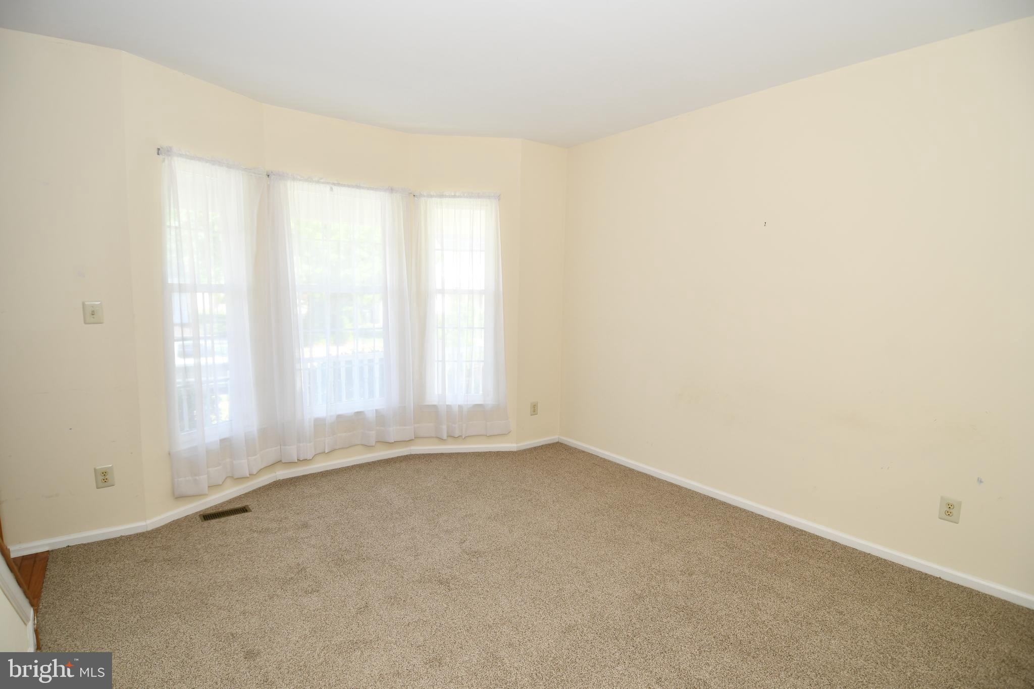 6 Almond Road Burlington, NJ 08016 - Photo 7 of 34 Gallery Image 7