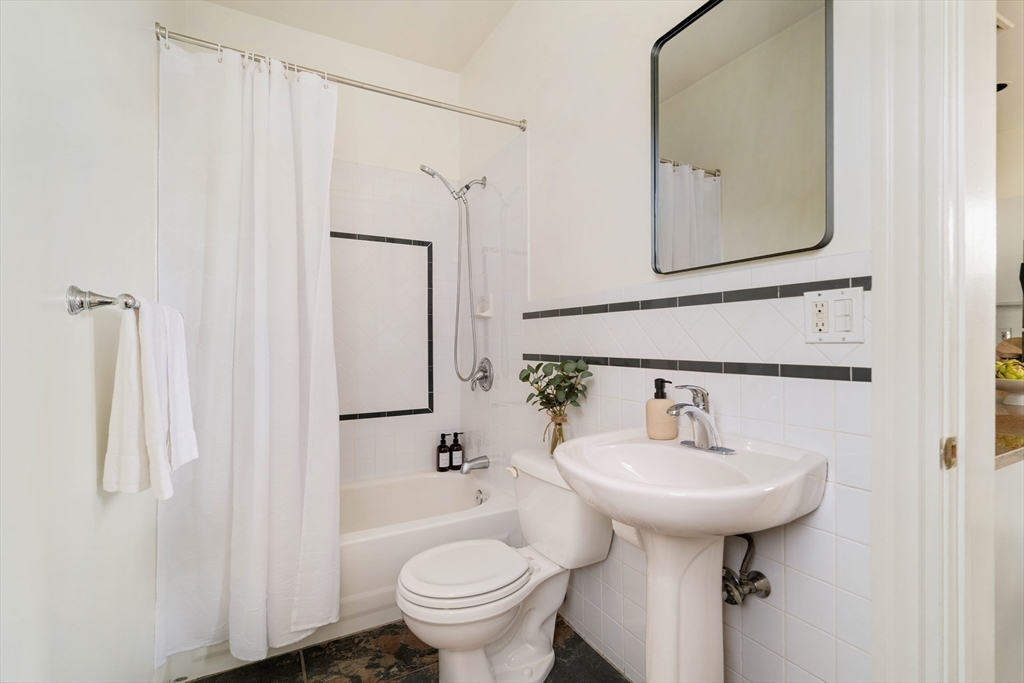 20 Rindge Avenue, Unit 3 Cambridge, MA 02140 - Photo 12 of 17 Gallery Image 12