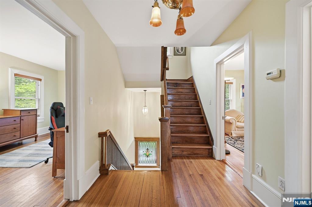 283 Highwood Avenue Ridgewood, NJ 07450 - Photo 16 of 48
