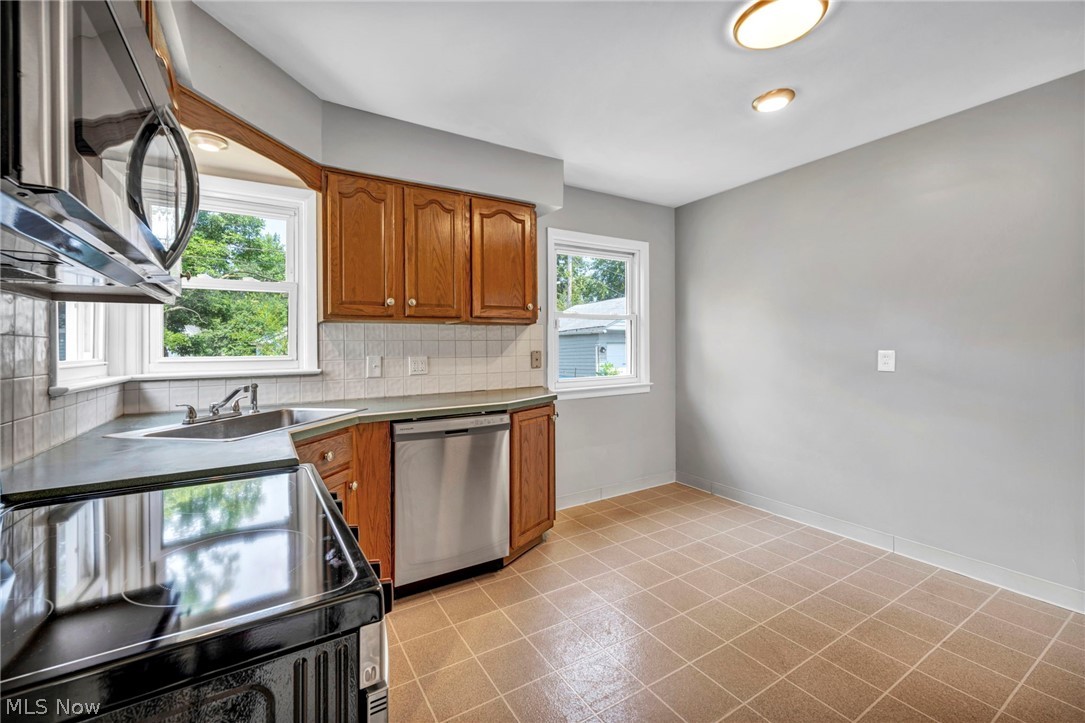 29313 Barjode Road Willowick, OH 44095 - Photo 7 of 29