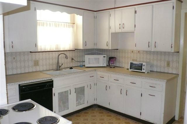 2438 Montvale Road Southwest Roanoke, VA 24015 - Photo 13 of 36 Kitchen