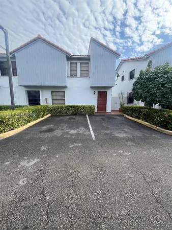 $2,800 | 5249 West 24th Court, Unit 5249, Hialeah, FL 33016