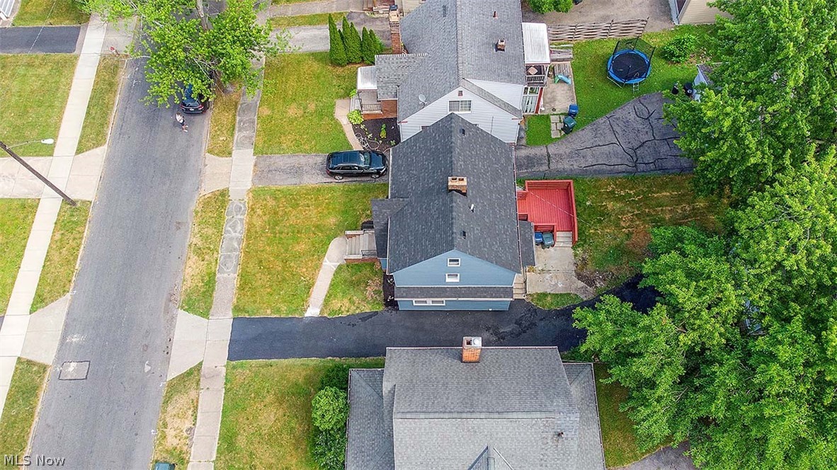 1031 Elbon Road Cleveland, OH 44121 - Photo 32 of 34
