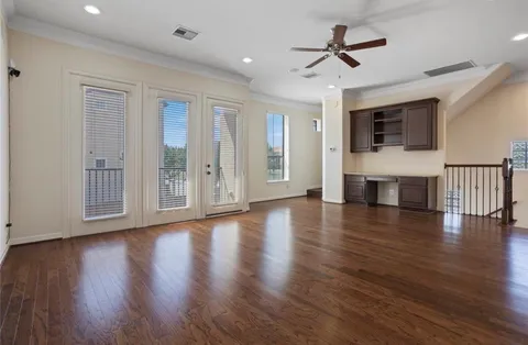 $3,000 | 5503 Livorno Way, Houston, TX 77021