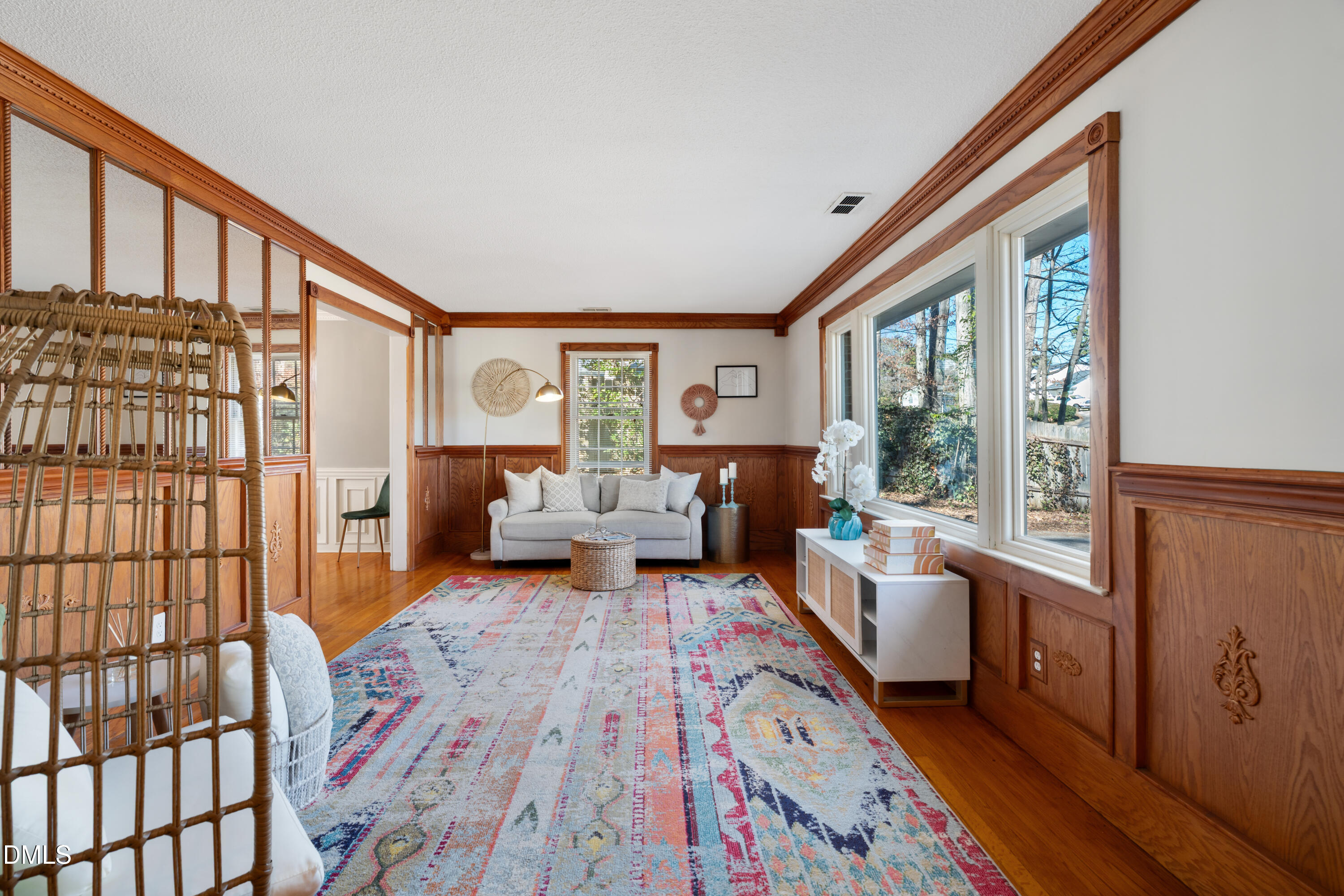 318 East Millbrook Road Raleigh, NC 27609 - Photo 12 of 45 318 E Millbrook-16