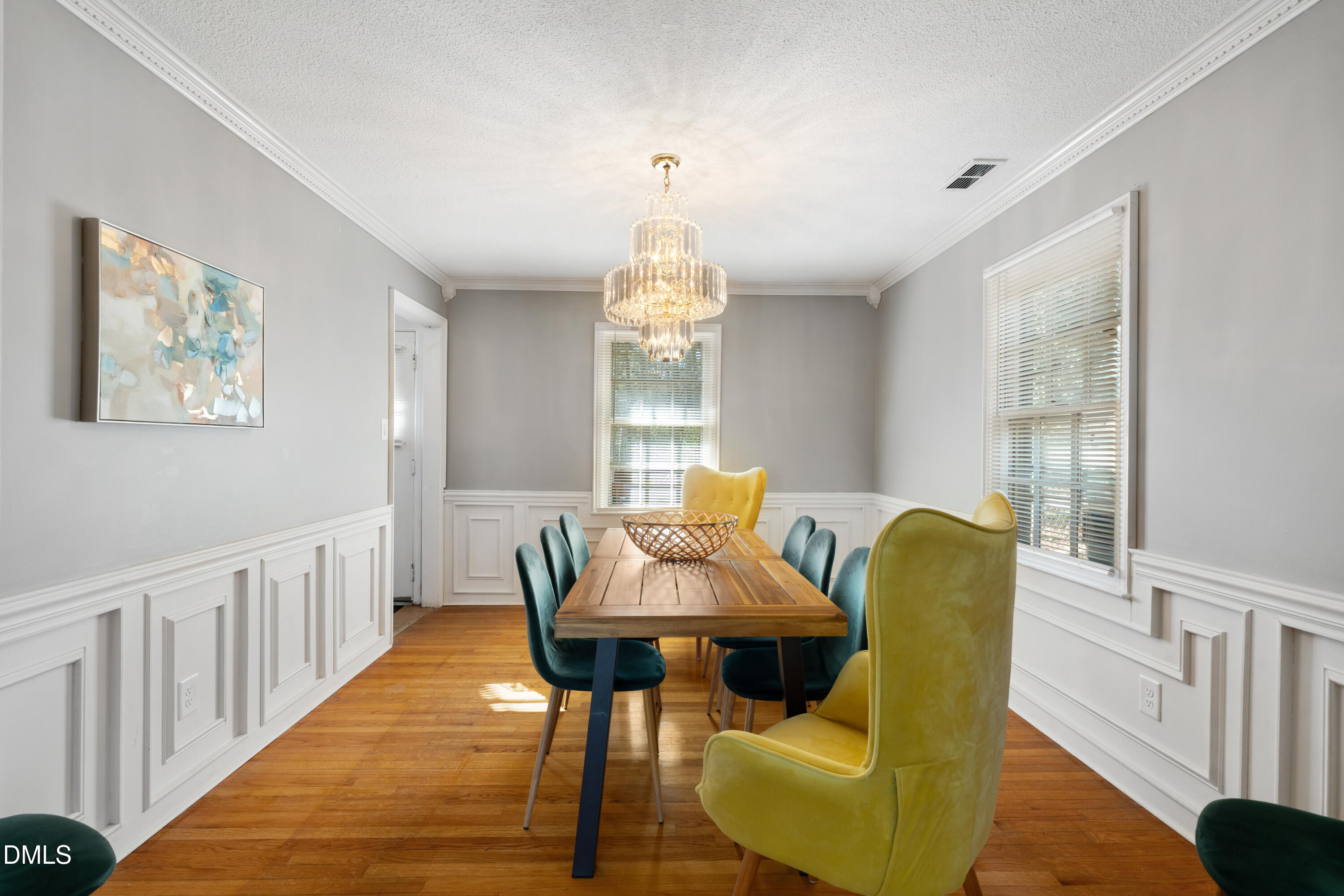 318 East Millbrook Road Raleigh, NC 27609 - Photo 15 of 45 318 E Millbrook-20