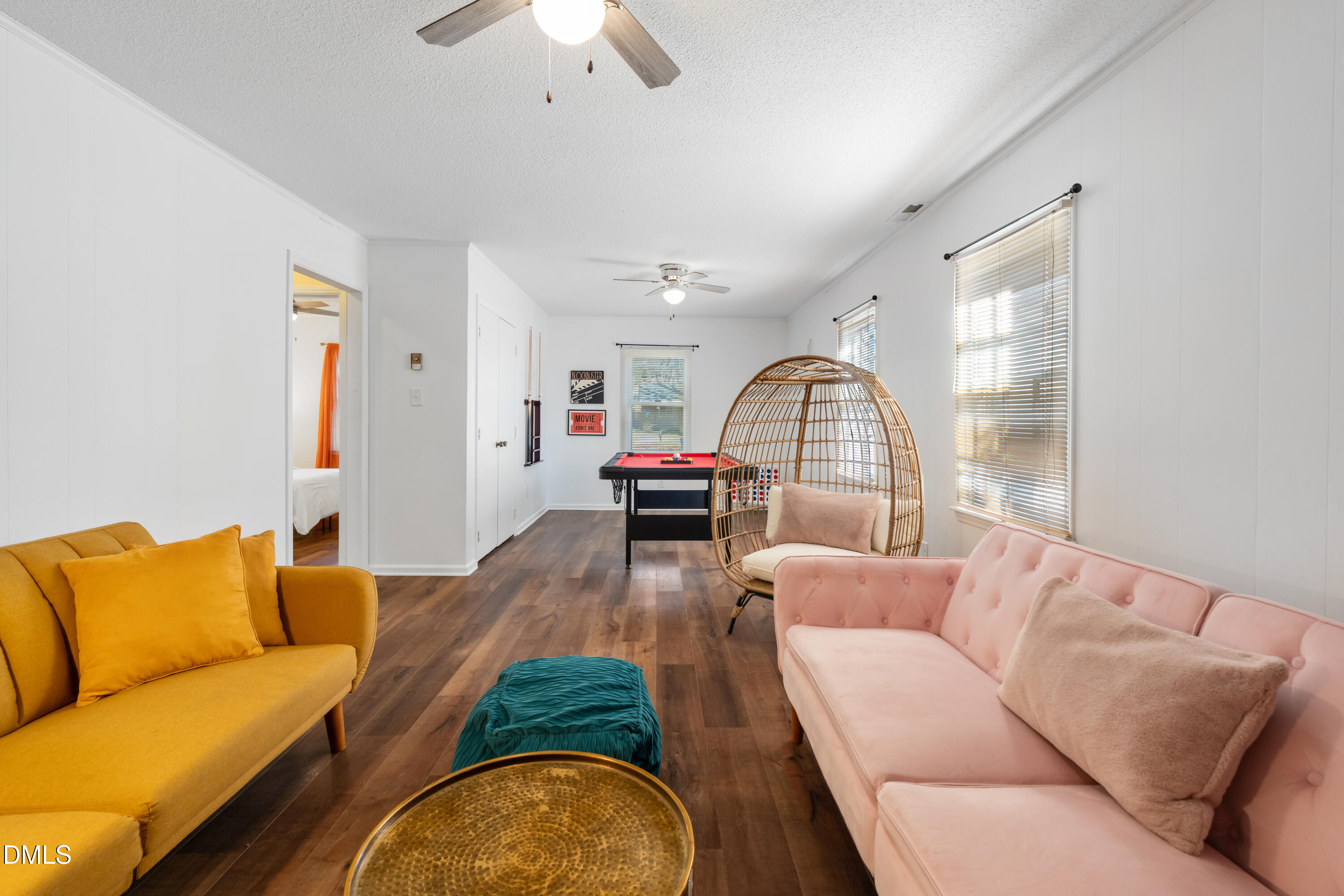 318 East Millbrook Road Raleigh, NC 27609 - Photo 27 of 45 318 E Millbrook-37