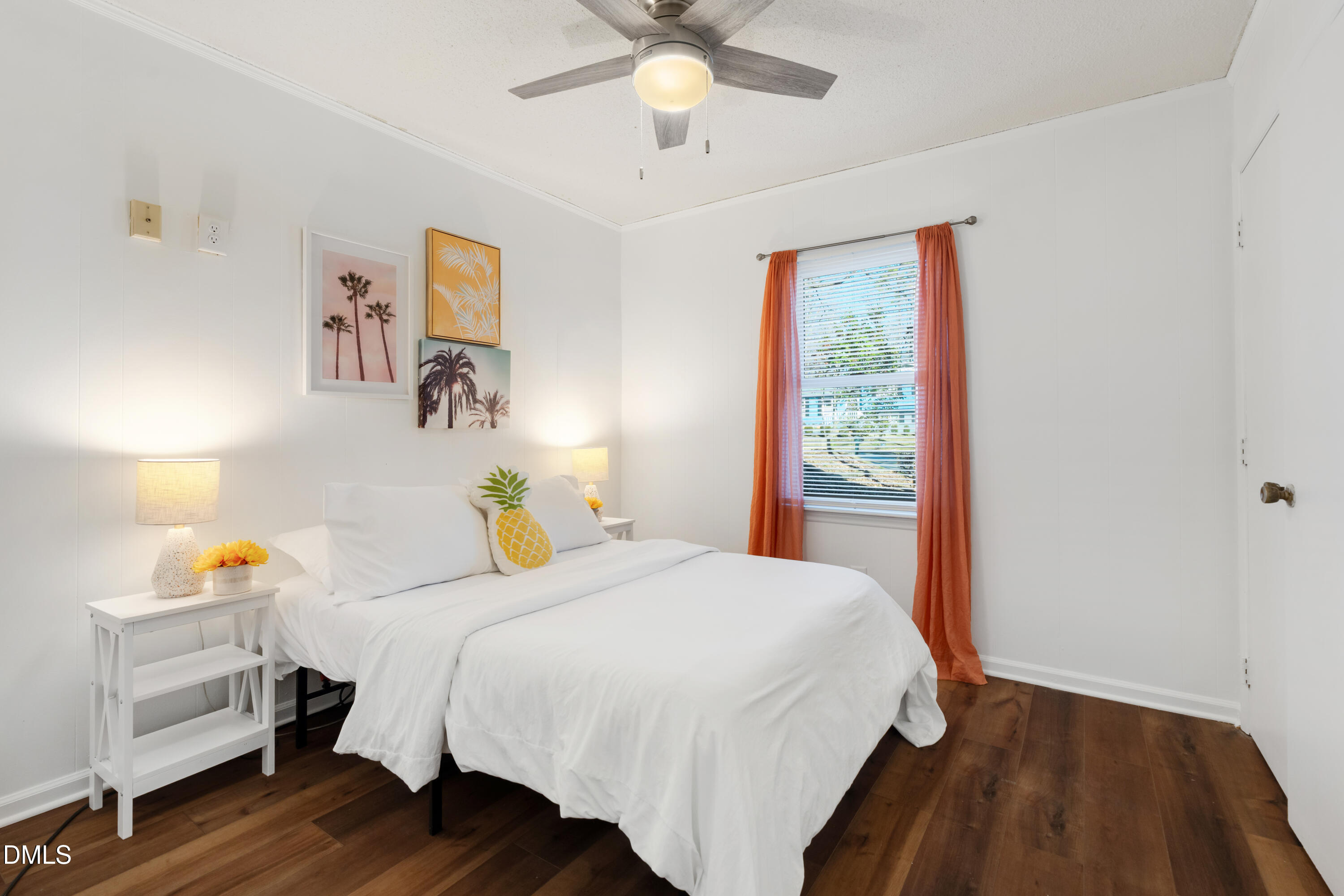 318 East Millbrook Road Raleigh, NC 27609 - Photo 28 of 45 318 E Millbrook-40