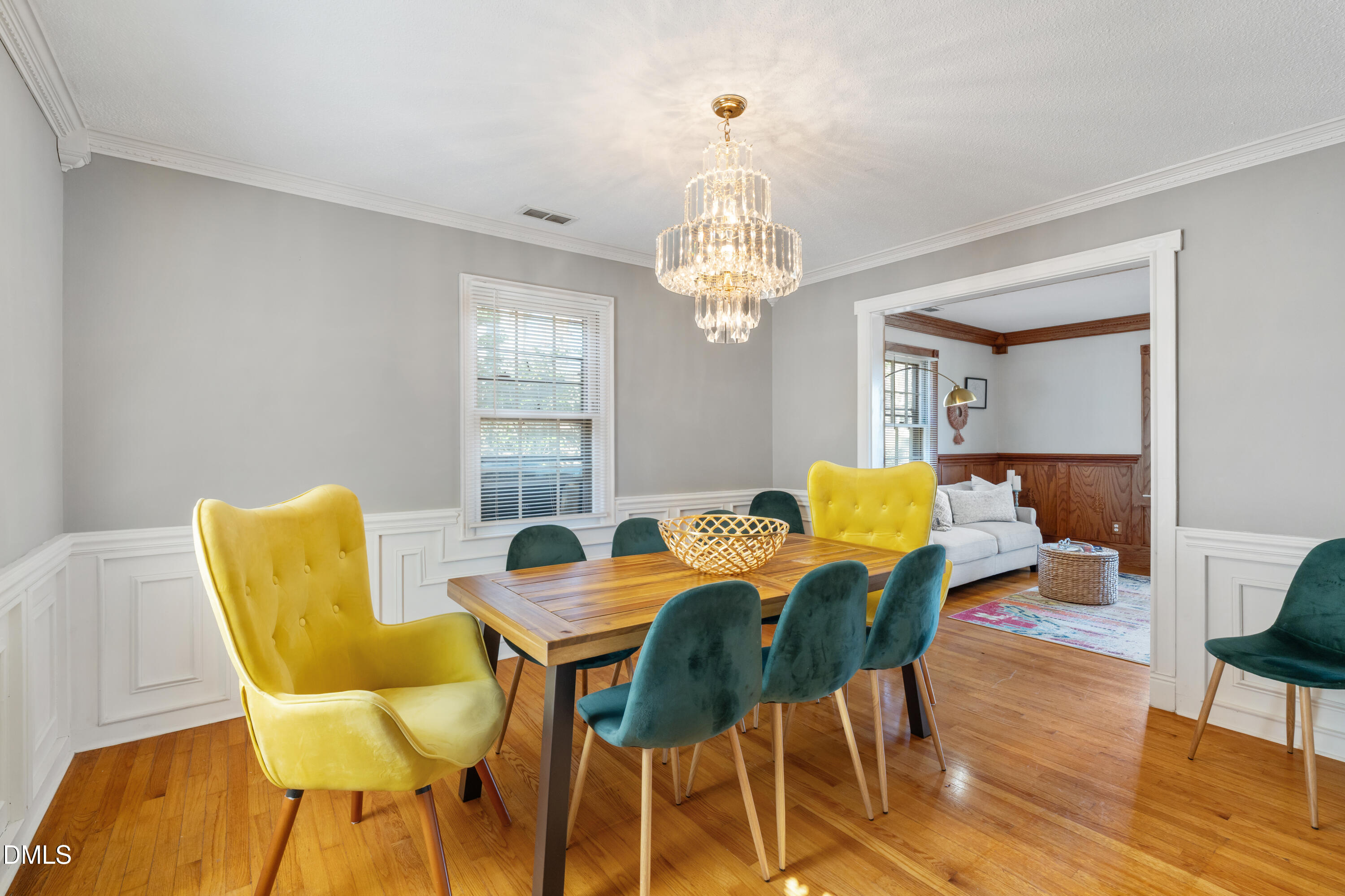 318 East Millbrook Road Raleigh, NC 27609 - Photo 3 of 45 318 E Millbrook-21