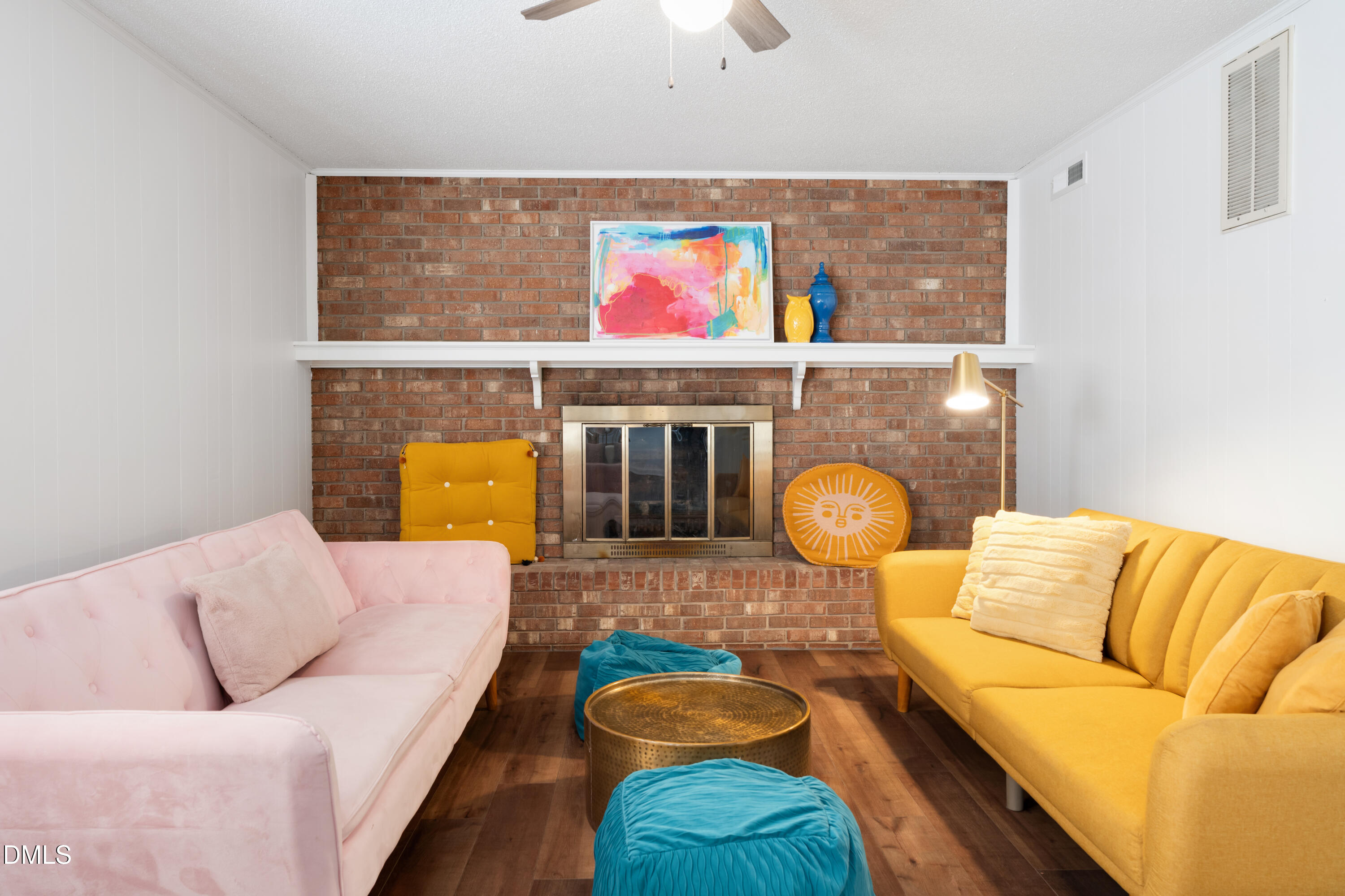 318 East Millbrook Road Raleigh, NC 27609 - Photo 8 of 45 318 E Millbrook-38