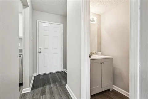 $169,000 | 313 Ormond Meadows Drive, Unit B, Destrehan, LA 70047