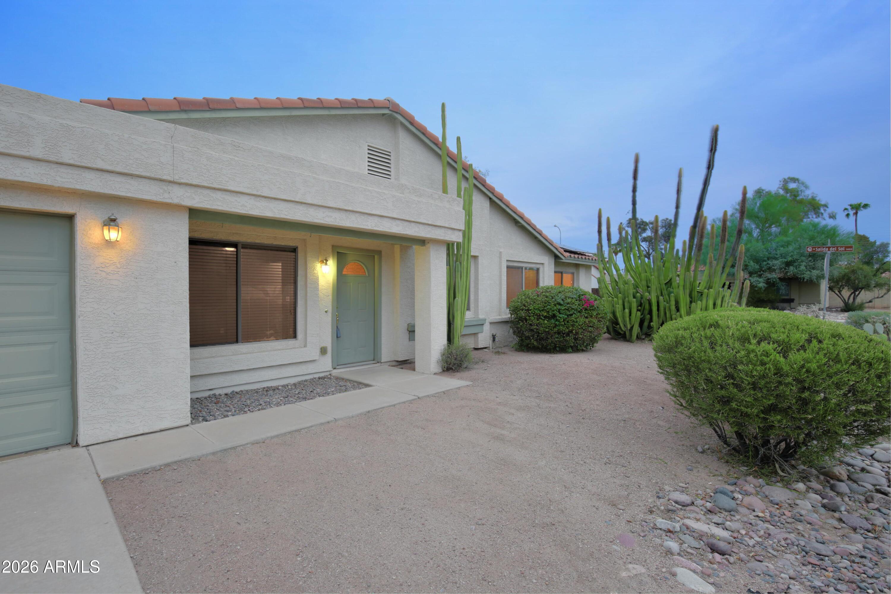 2102 West Knox Road Chandler, AZ 85224 - Photo 8 of 62 Front of the house