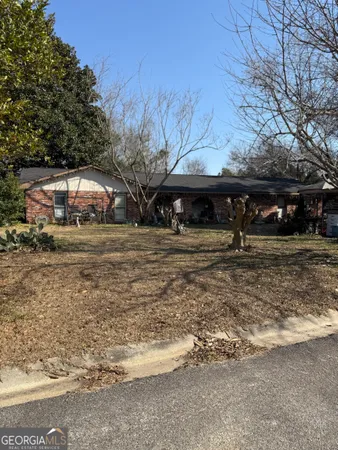 $175,000 | 201 Inglewood Drive, Warner Robins, GA 31093