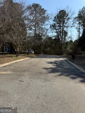 $175,000 | 201 Inglewood Drive, Warner Robins, GA 31093