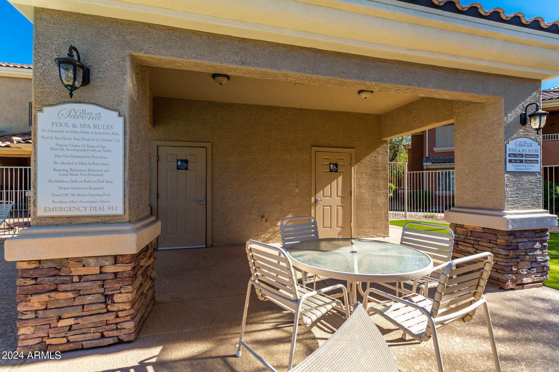 955 East Knox Road, Unit 244 Chandler, AZ 85225 - Photo 38 of 47 a dining area with furniture and a potted plant