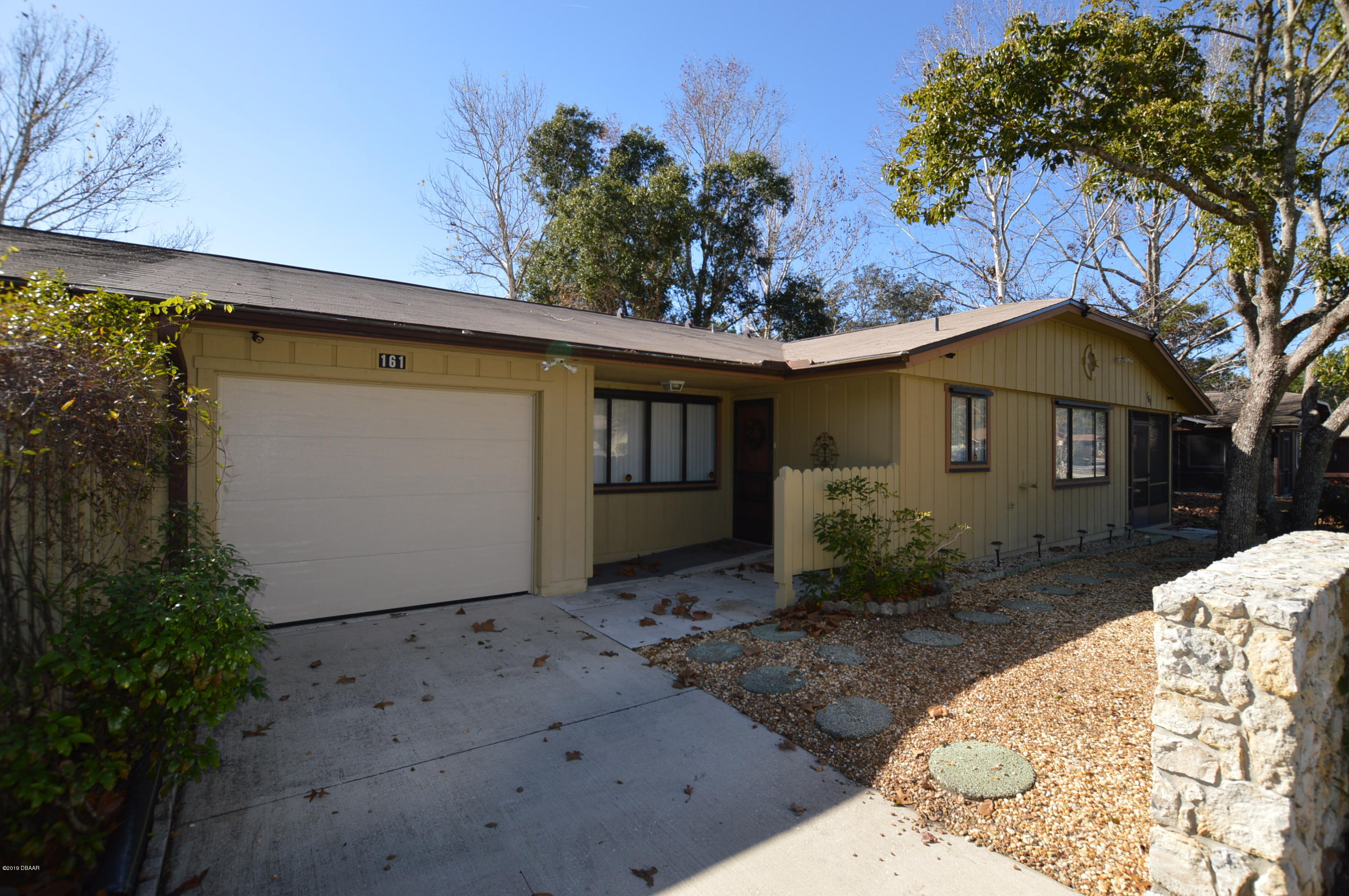 161 Magnolia Loop Port Orange, FL 32128 - Photo 4 of 27 DSC_0892