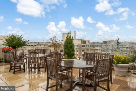 $3,400 | 1301 20th Street Northwest, Unit 805, Washington, DC 20036