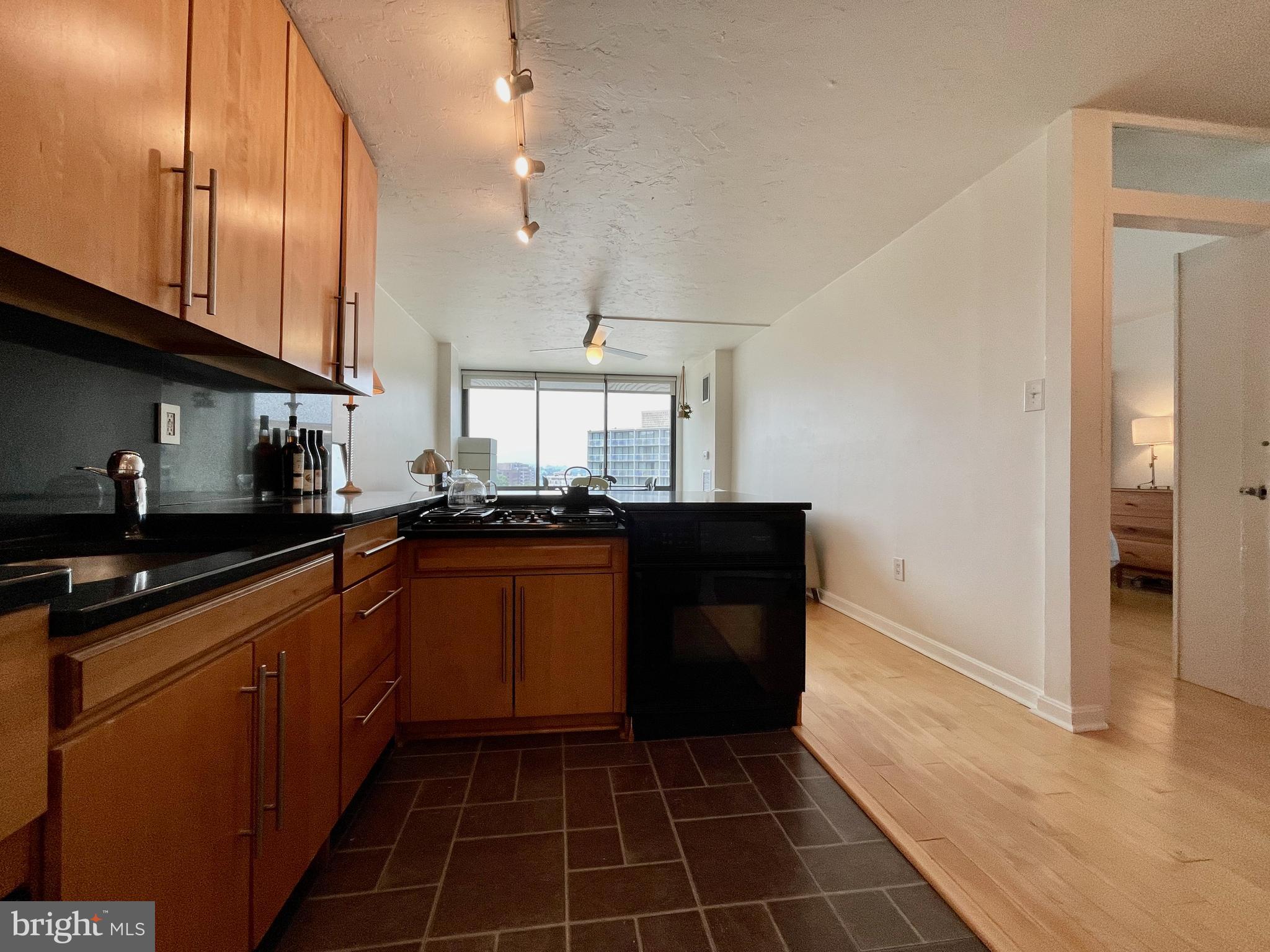 1301 20th Street Northwest, Unit 805 Washington, DC 20036 - Photo 8 of 27