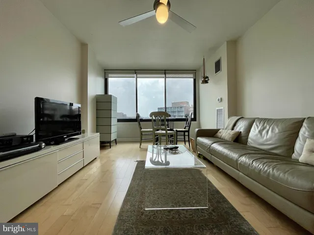 $3,400 | 1301 20th Street Northwest, Unit 805, Washington, DC 20036