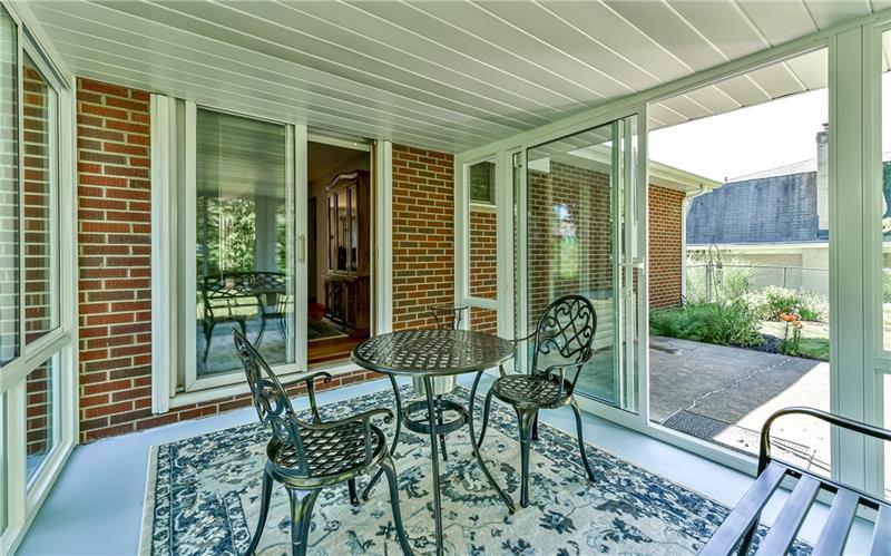 425 Thompson Run Road Pittsburgh, PA 15237 - Photo 10 of 24 Sliding door leads to the patio area.