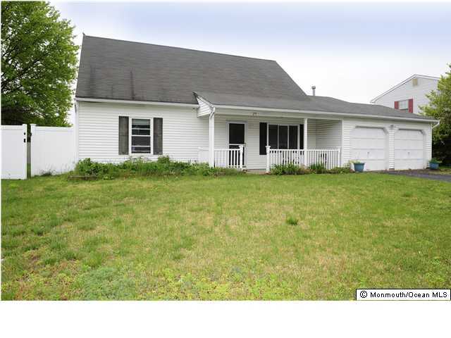 29 Starlight Road Howell, NJ 07731 - Photo 1 of 3 Primary Photo